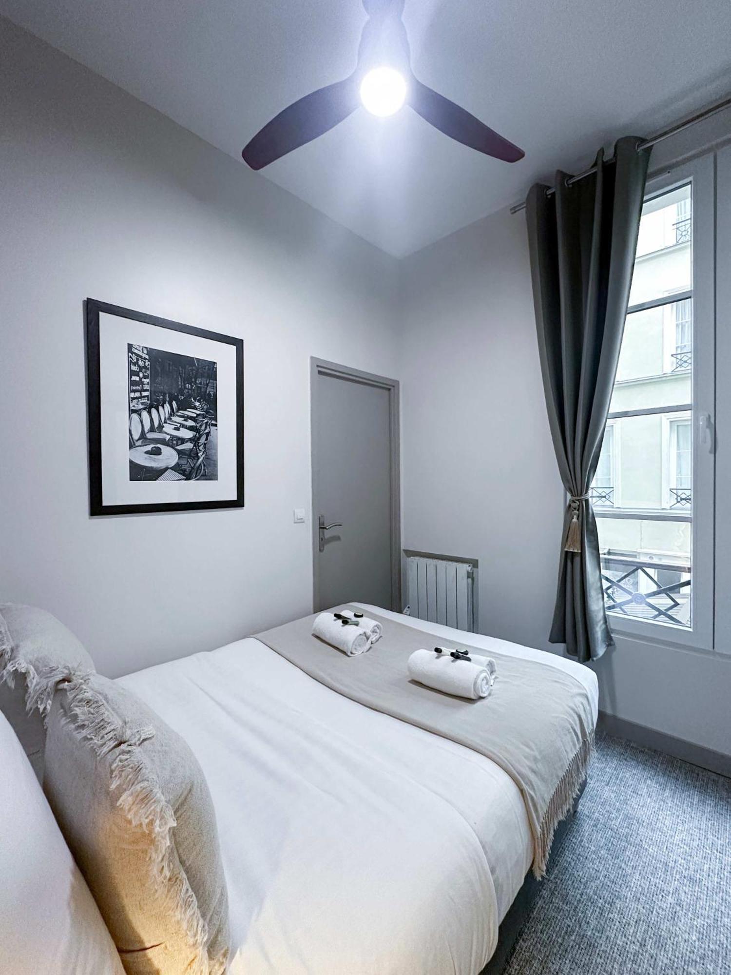 Renovated Champs-Elysees Retreat Apartment Paris Exterior photo